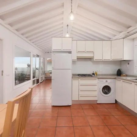 Superior G: Private Pool & Concierge Apartament *