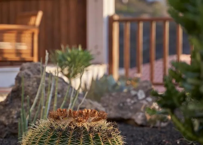 Superior G: Private Pool & Concierge * 이코드레로스비노스