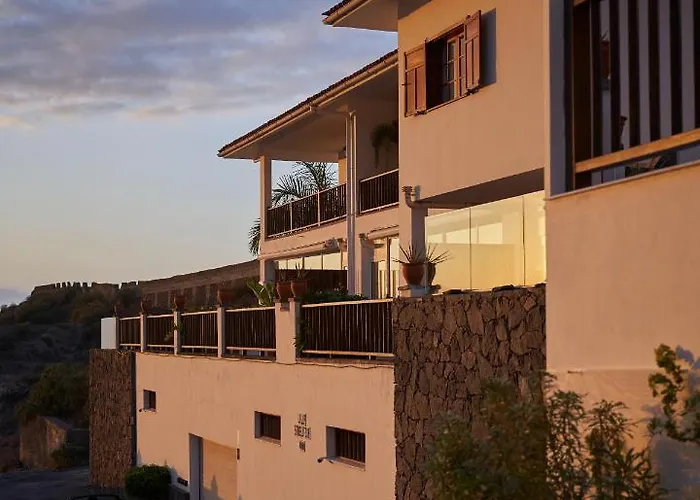 Superior G: Private Pool & Concierge 아파트