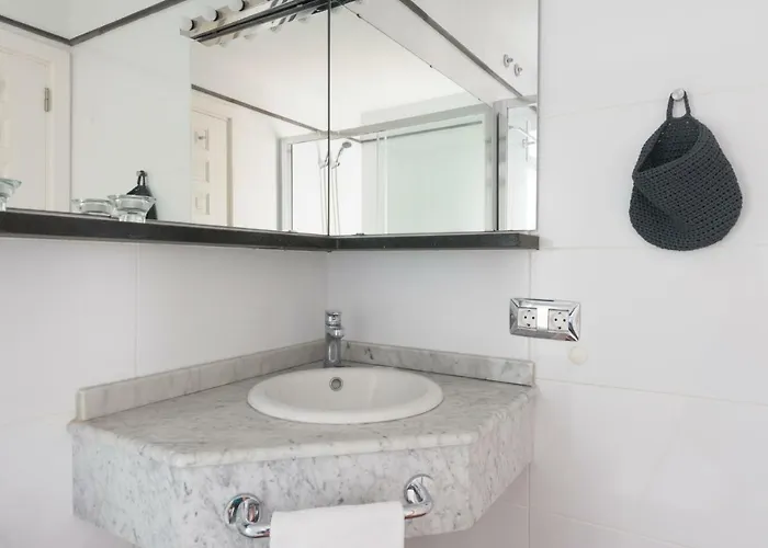 Superior G: Private Pool & Concierge 이코드레로스비노스